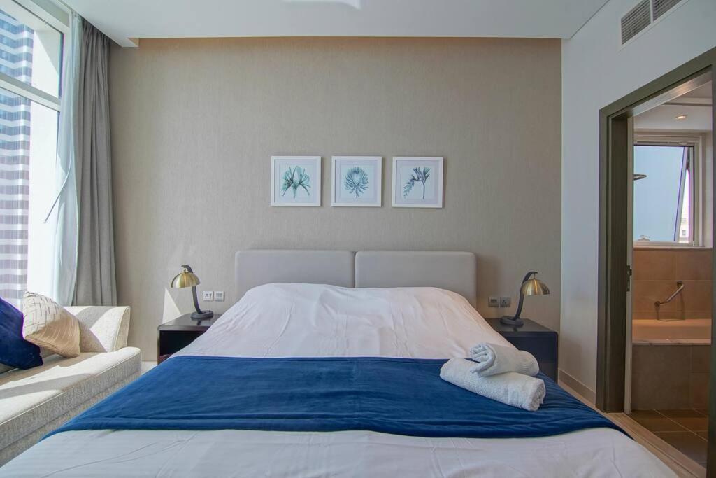 Luxury With A Canal View Апартаменти Дубай