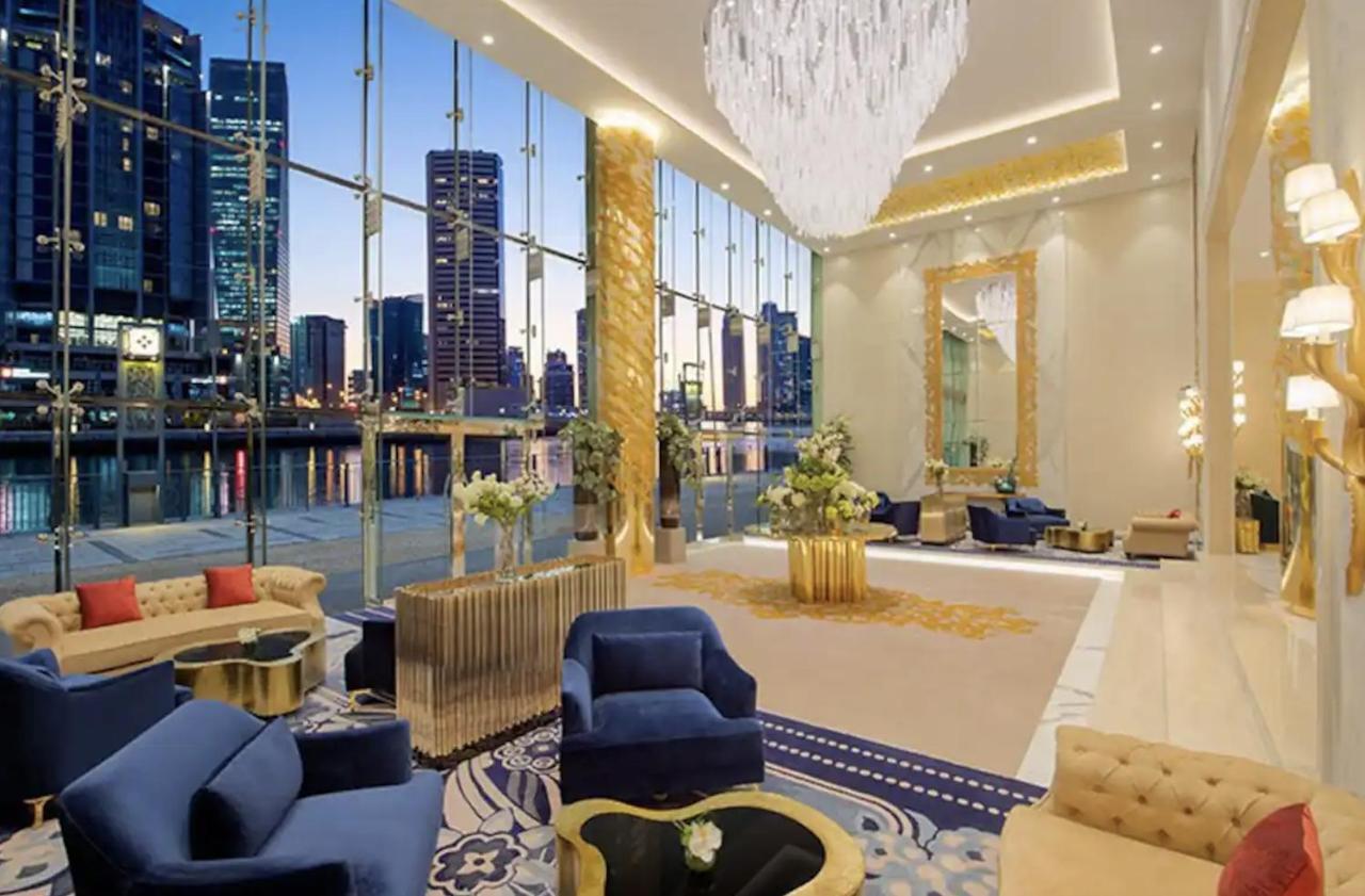 Luxury With A Canal View * Дубай