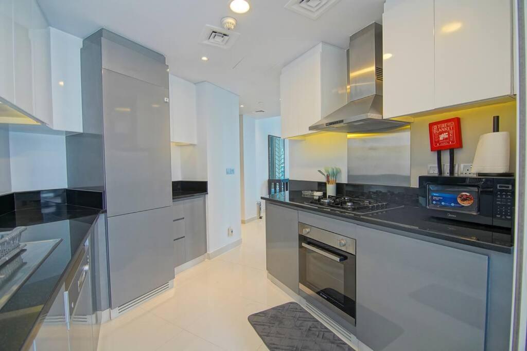 Апартаменти Luxury With A Canal View