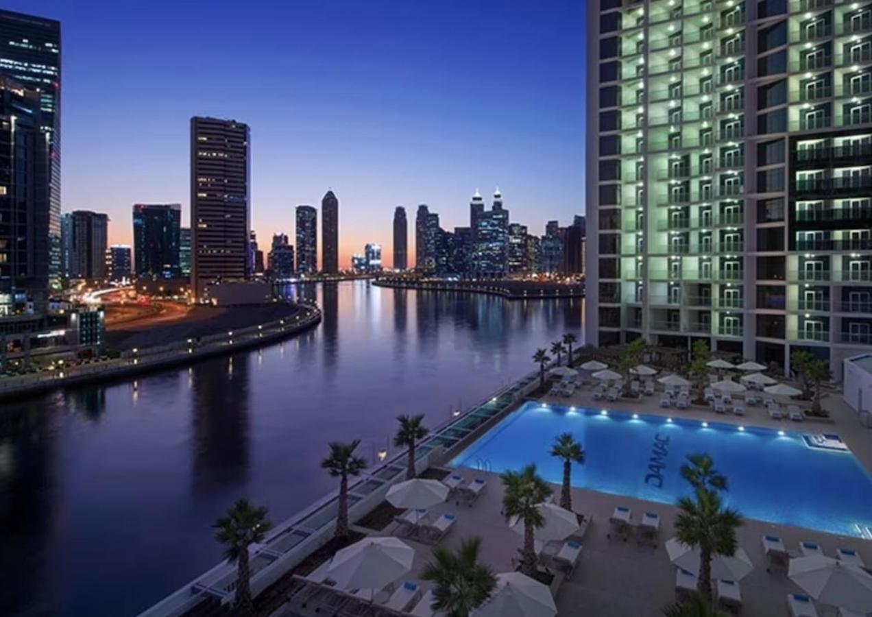 Luxury With A Canal View Appartamento Dubai