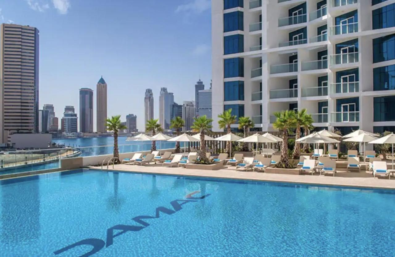 Luxury With A Canal View Appartamento Dubai